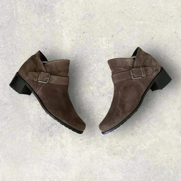 Stuart Weitzman Suede Booties Sz 10 Brown - Picture 1 of 12